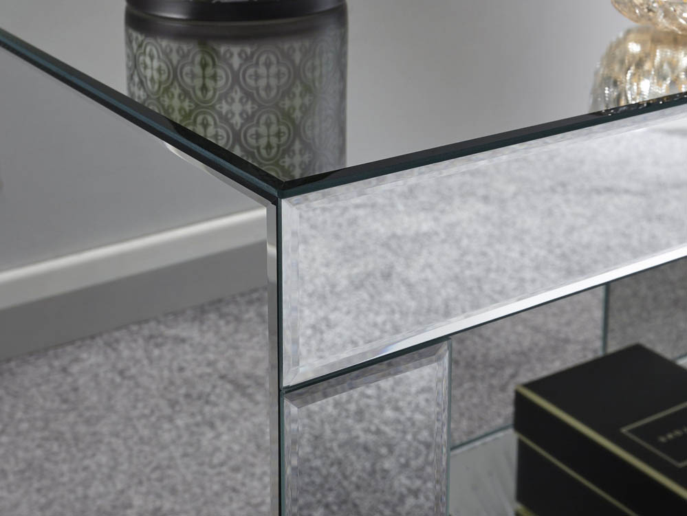 GFW GFW Capri Mirrored Cube Lamp Table (Flat Packed)