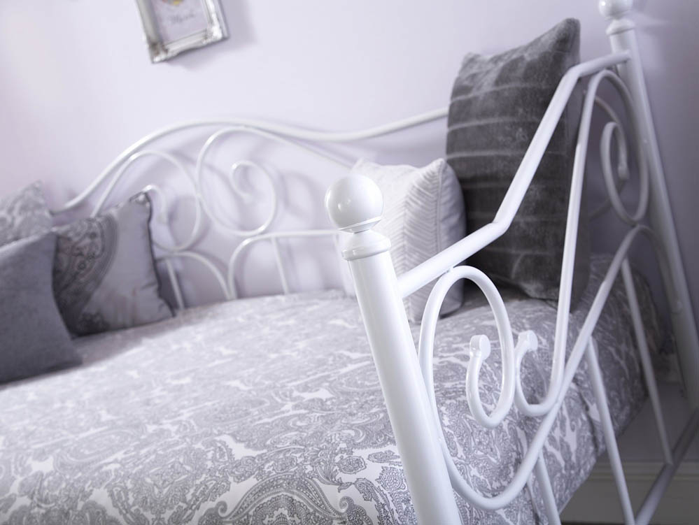 GFW GFW Madison 3ft Single White Day Bed Frame