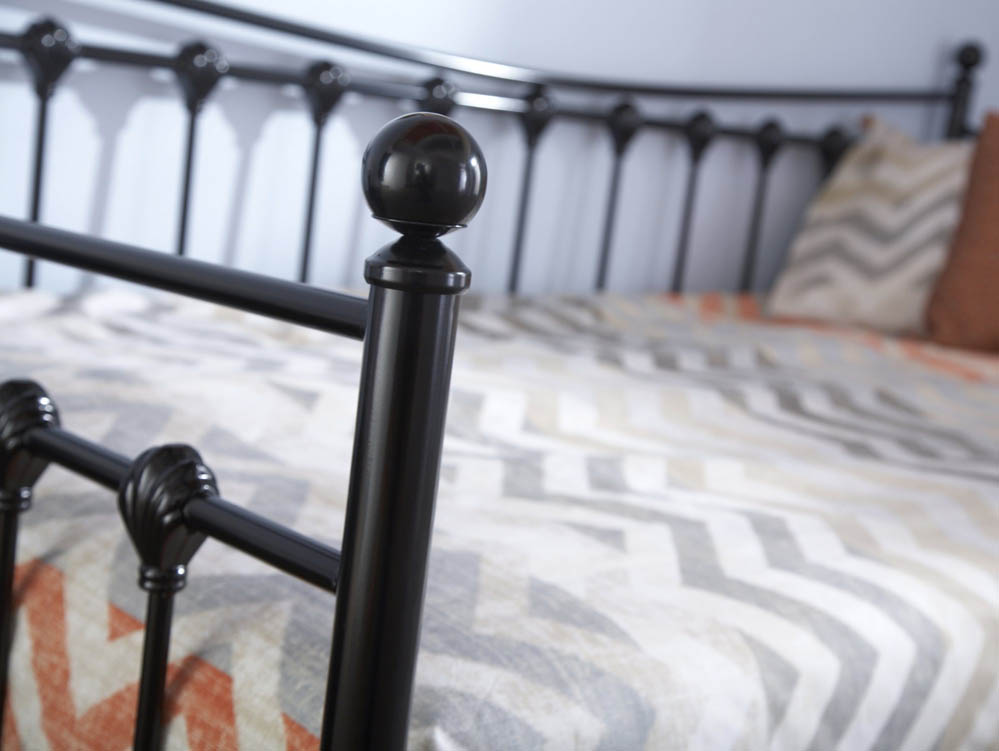 GFW GFW Memphis Black Day Bed Frame