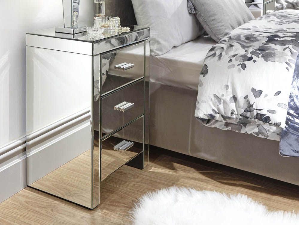 GFW GFW Venetian Clear Glass 3 Drawer Mirrored Bedside Cabinet (Assembled)