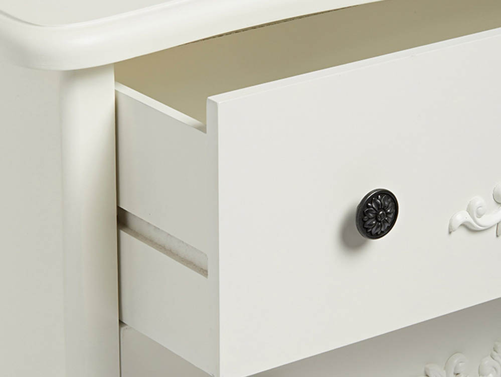 LPD LPD Antoinette White 4 Drawer Chest (Assembled)