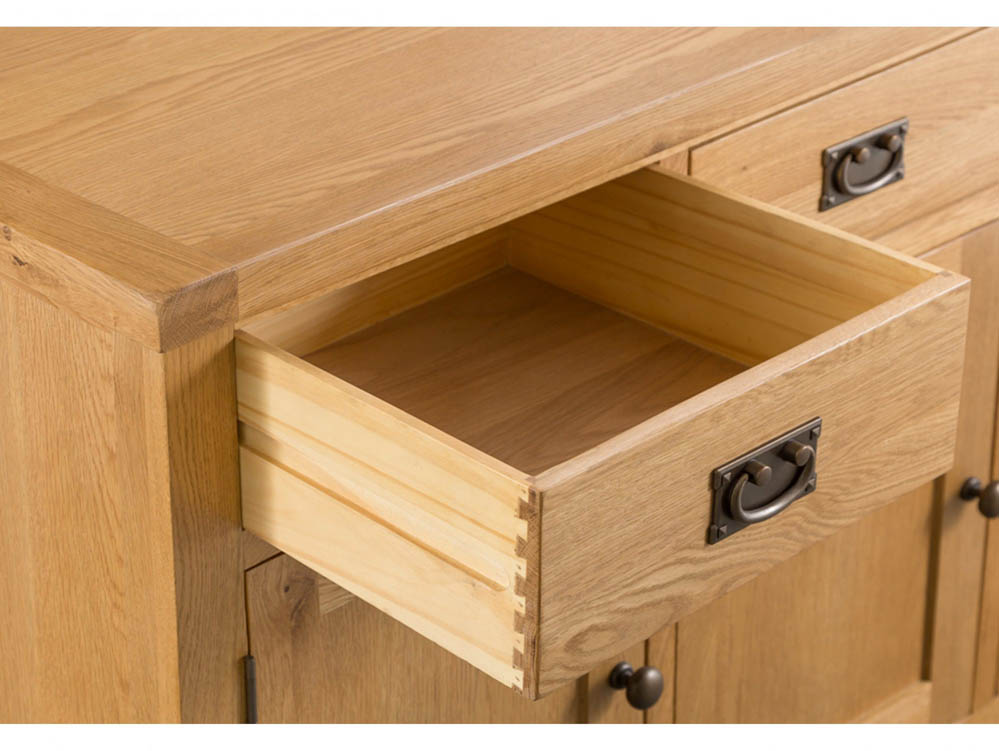 Kenmore Kenmore Waverley Oak 3 Door 3 Drawer Sideboard (Assembled)
