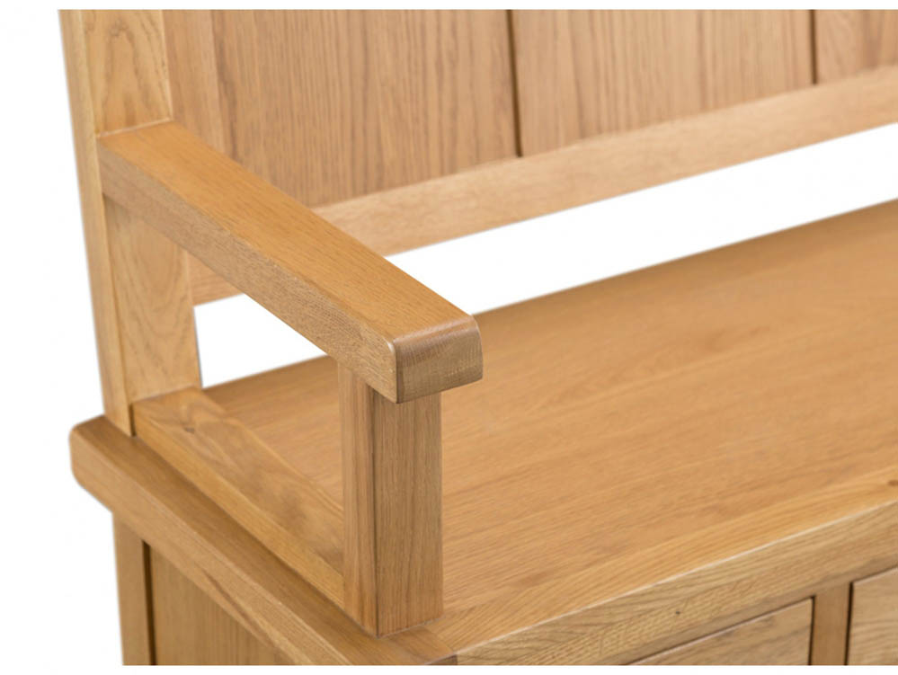 Kenmore Kenmore Waverley Oak 3 Drawer Storage Hallway Bench (Assembled)