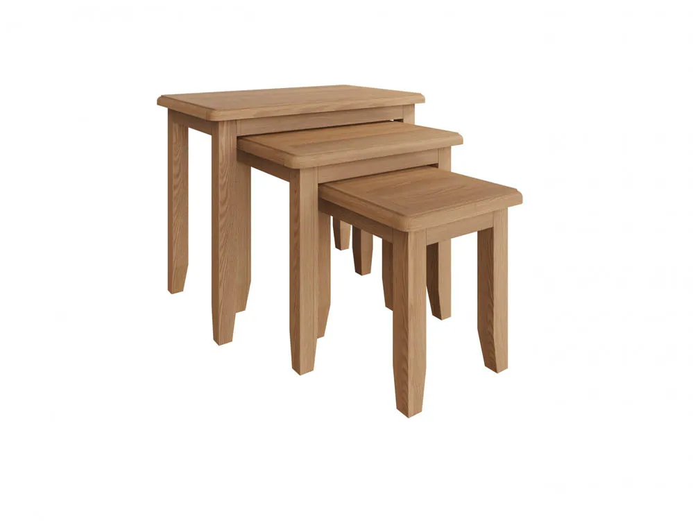 Kenmore Kenmore Dakota Oak Nest of 3 Tables (Assembled)