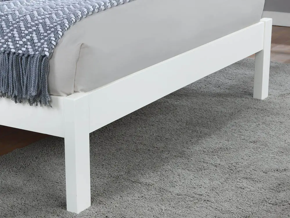 Flintshire Flintshire Conway White and Light Oak Wooden Bed Frame