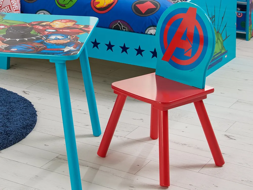 Disney Disney Marvel Avengers Table and 2 Chairs