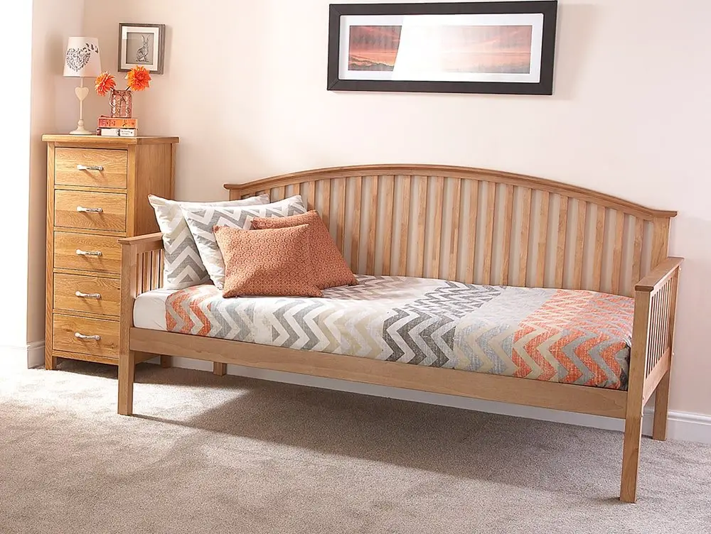 GFW GFW Madrid Oak Wooden Day Bed with Guest Bed Frame