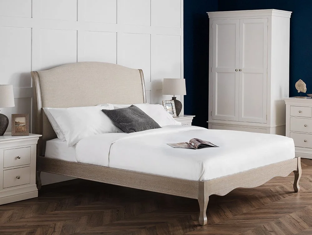 Julian Bowen Julian Bowen Camille Oak Wooden Bed Frame