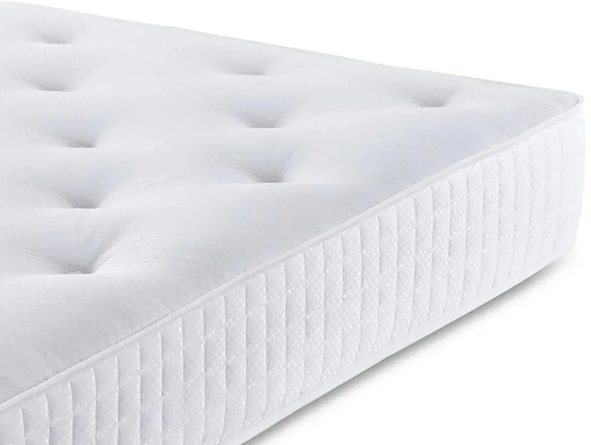 Deluxe Deluxe Evesham Medium 140 x 200 Euro (IKEA) Size Double Divan Bed