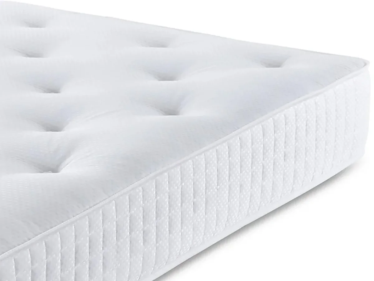 Deluxe Deluxe Evesham Medium 160 x 200 Euro (IKEA) Size King Divan Bed
