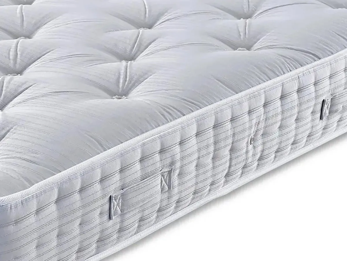Deluxe Deluxe Buckingham Pocket 1000 6ft Super King Size Zip and Link Mattress