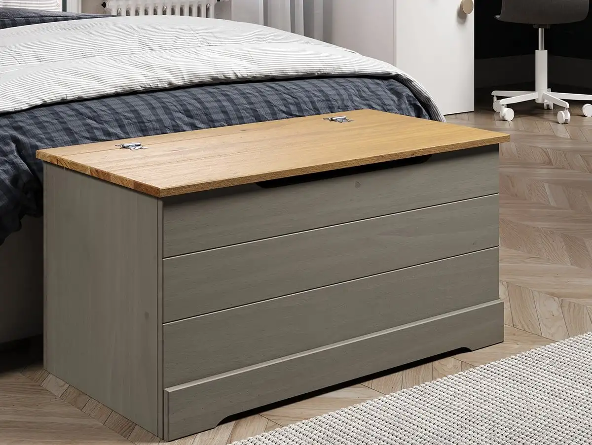 Core Core Corona Compact Grey and Waxed Pine Blanket Box