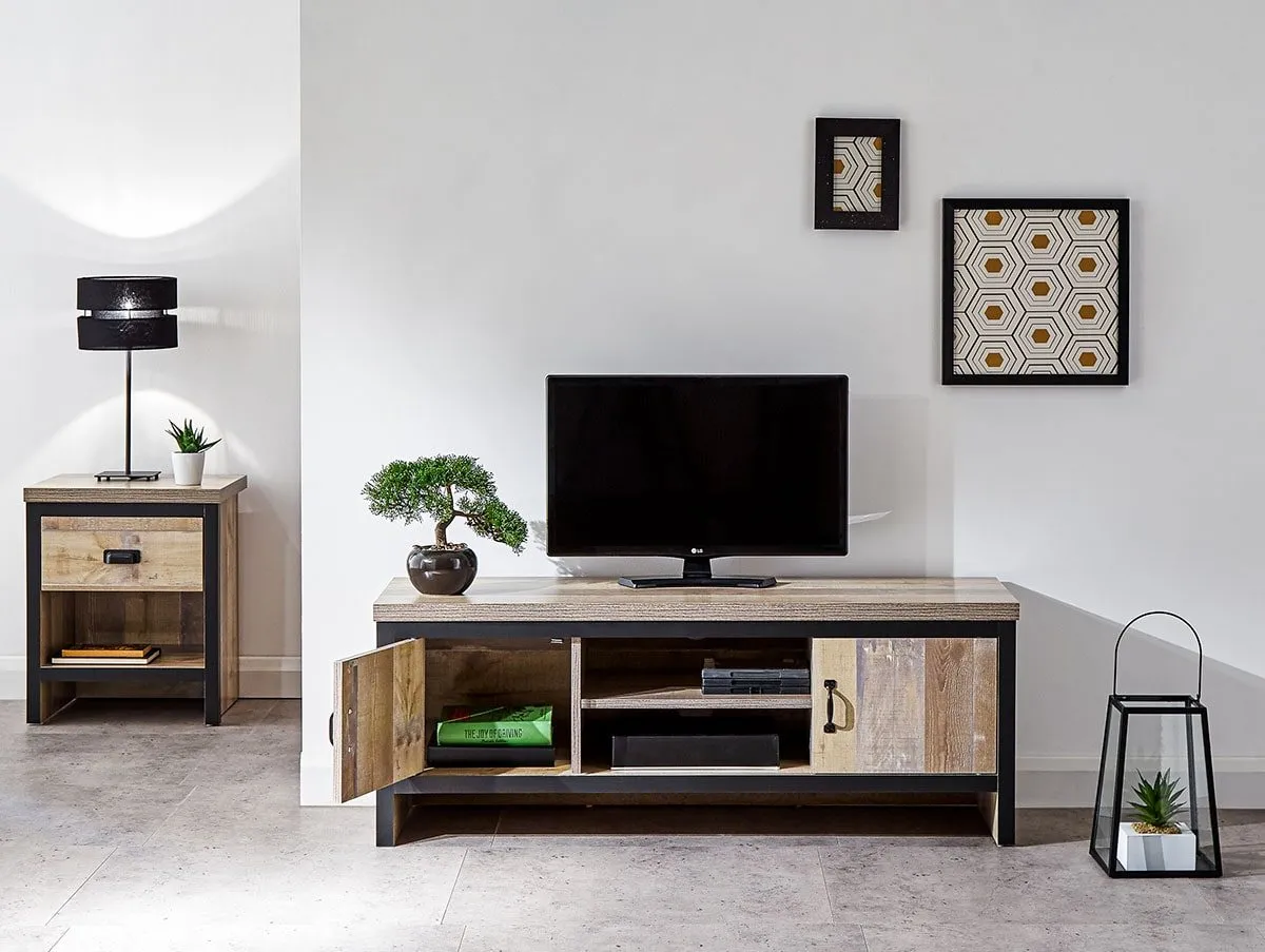 GFW GFW Boston Oak Wooden 2 Door TV Unit