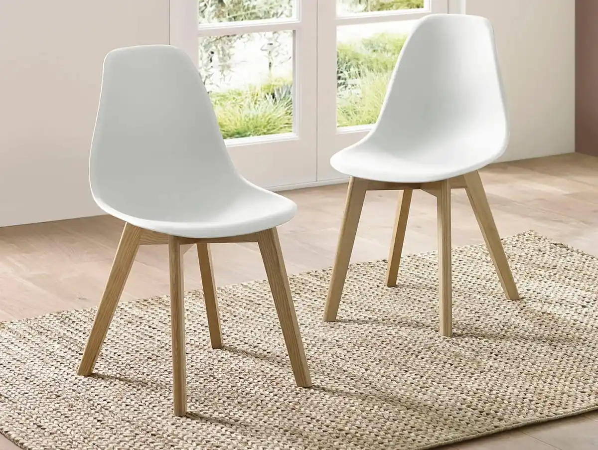 Julian Bowen Julian Bowen Agatha White Plastic Set of 2 Dining Chairs