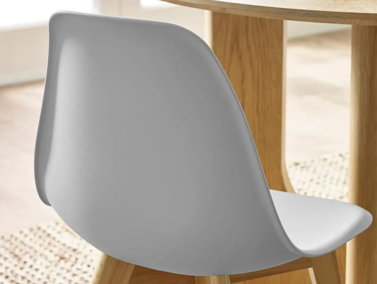 Julian Bowen Julian Bowen Agatha Grey Plastic Set of 2 Dining Chairs