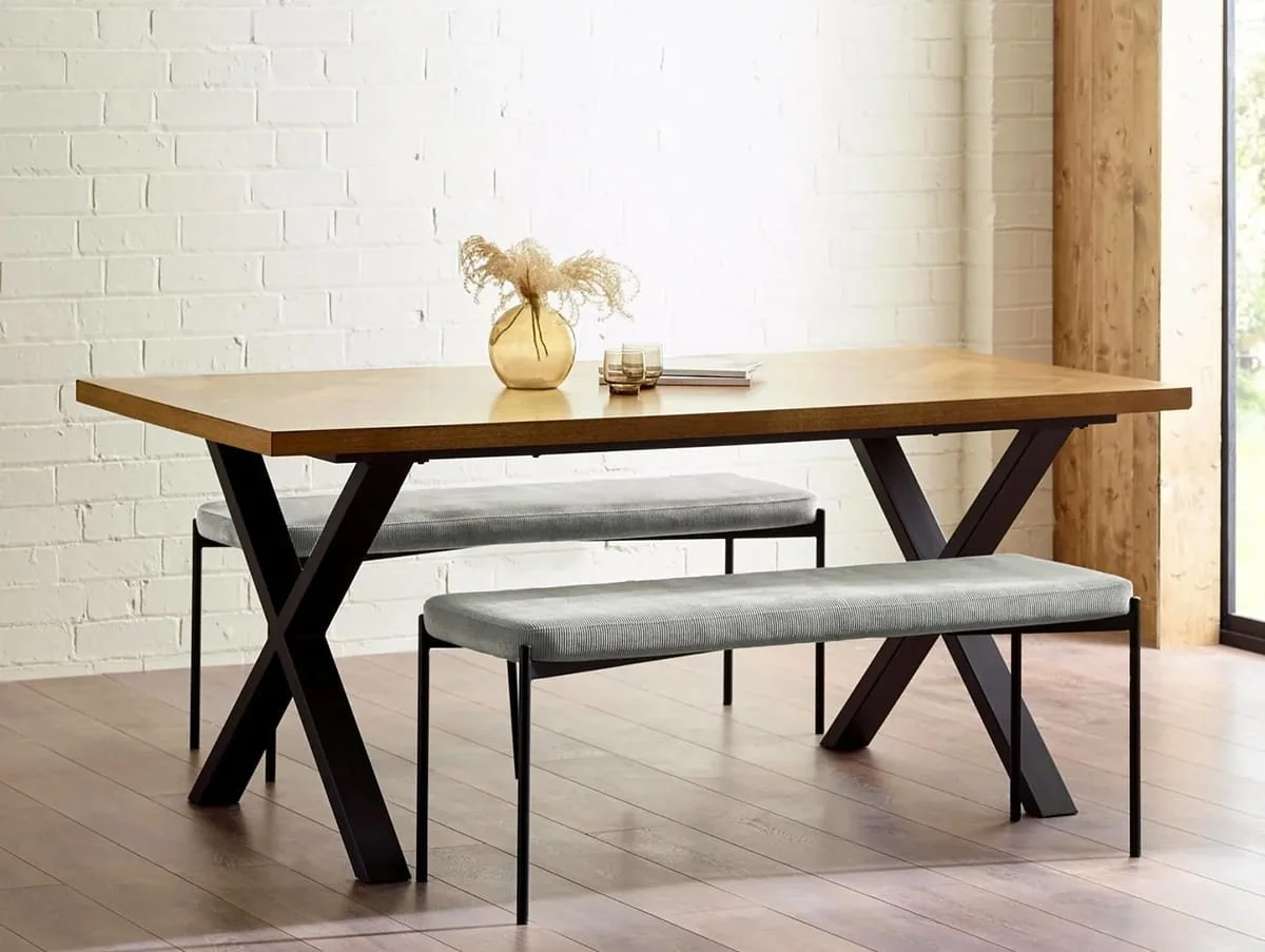 Julian Bowen Julian Bowen Aron 180cm Black and Oak Wooden Dining Table