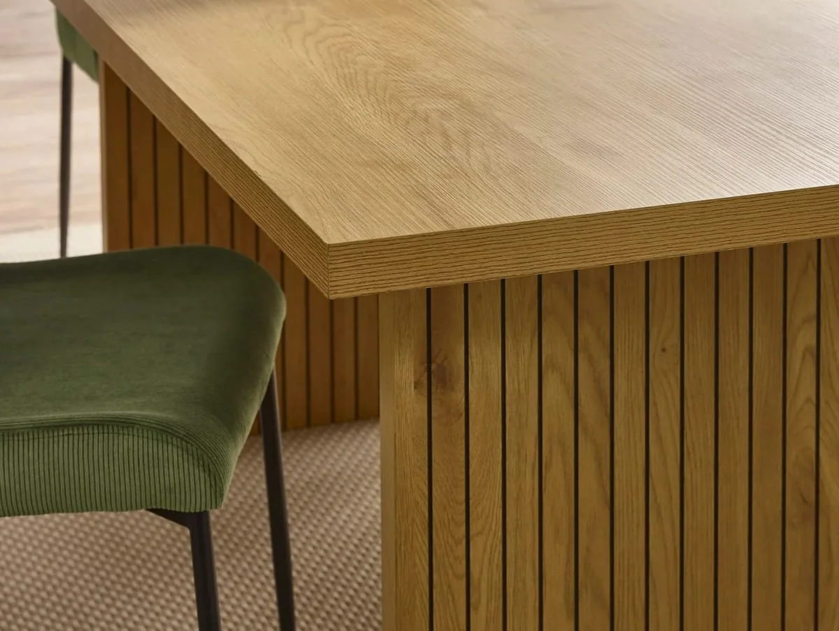 Julian Bowen Julian Bowen Arundel 180cm Light Oak Wooden Dining Table