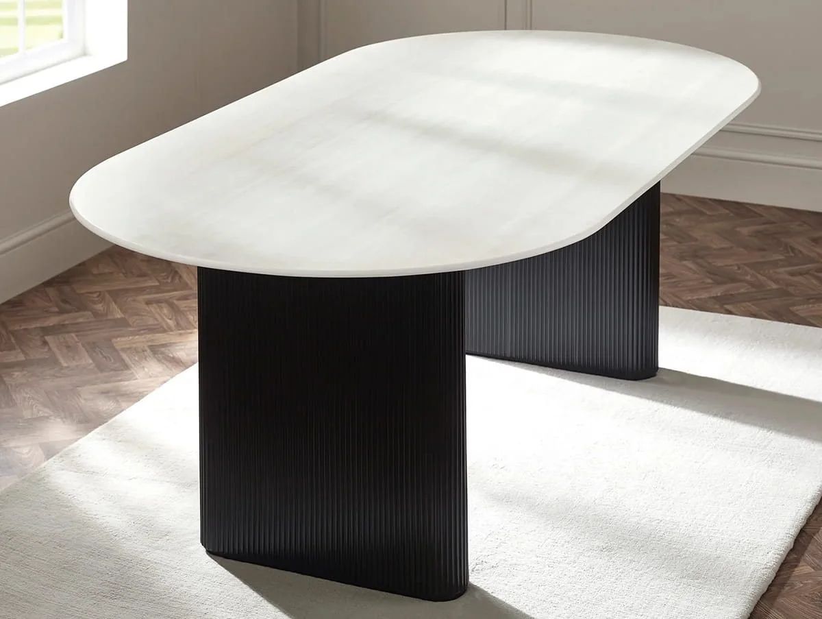 Julian Bowen Julian Bowen Bolivia 220cm White Marble Dining Table