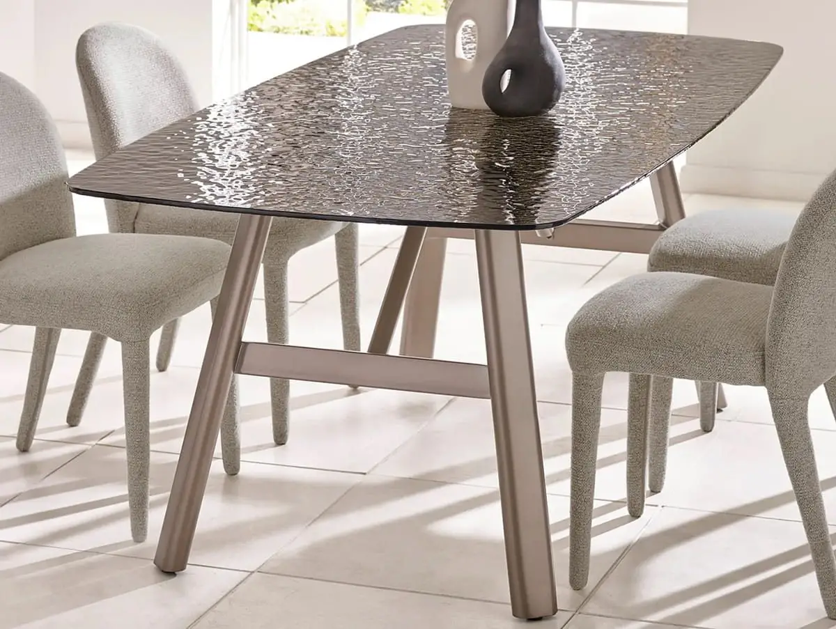 Julian Bowen Julian Bowen Callisto 200cm Smoked Bubble Glass Dining Table