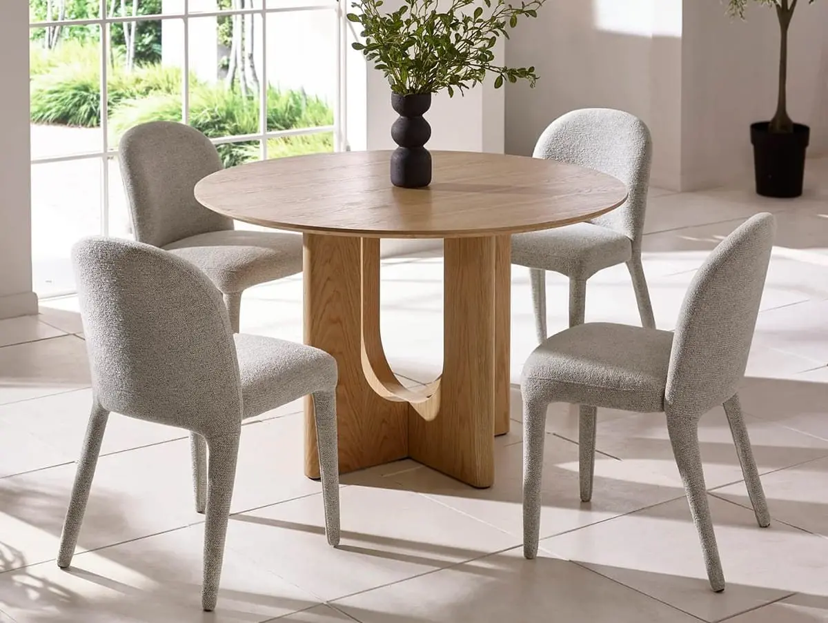 Julian Bowen Julian Bowen Cellini 120cm Oak Wooden Dining Table