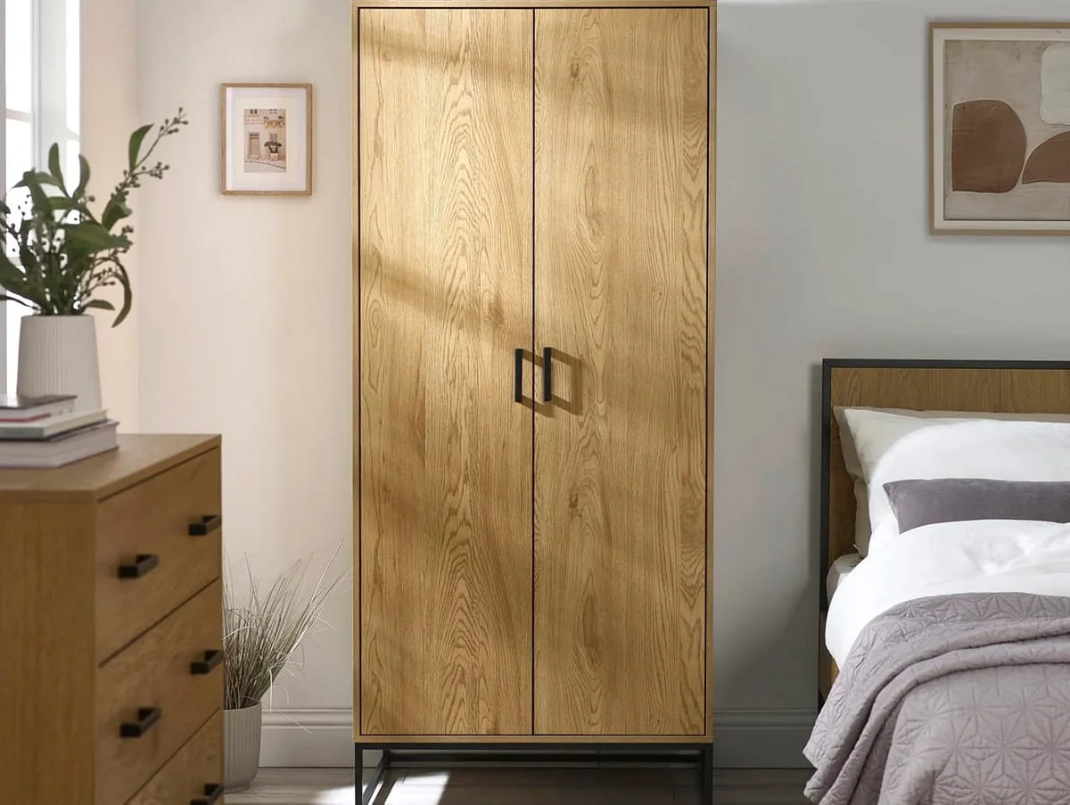 Julian Bowen Julian Bowen Harlow Light Oak 2 Door Wardrobe