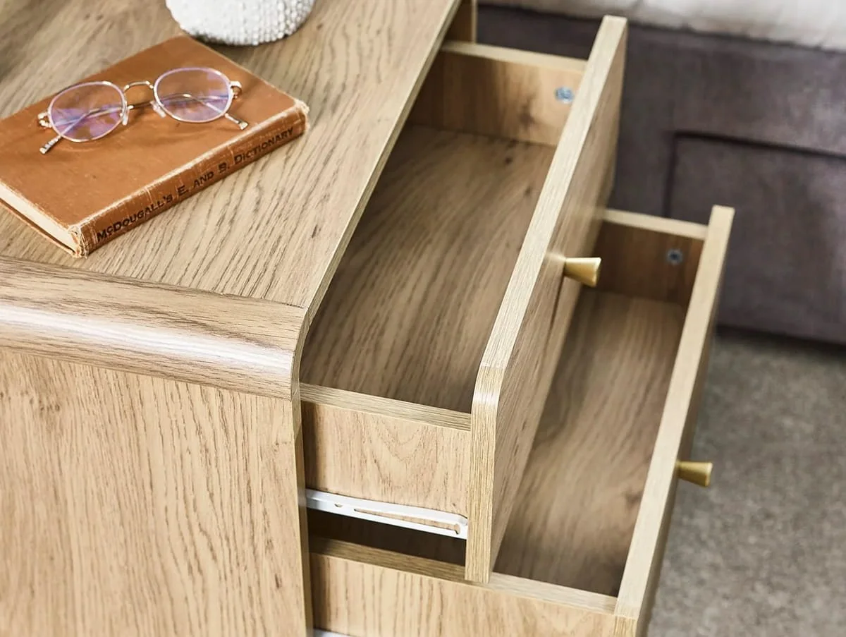 Julian Bowen Julian Bowen Ingrid Light Oak 2 Drawer Bedside Table