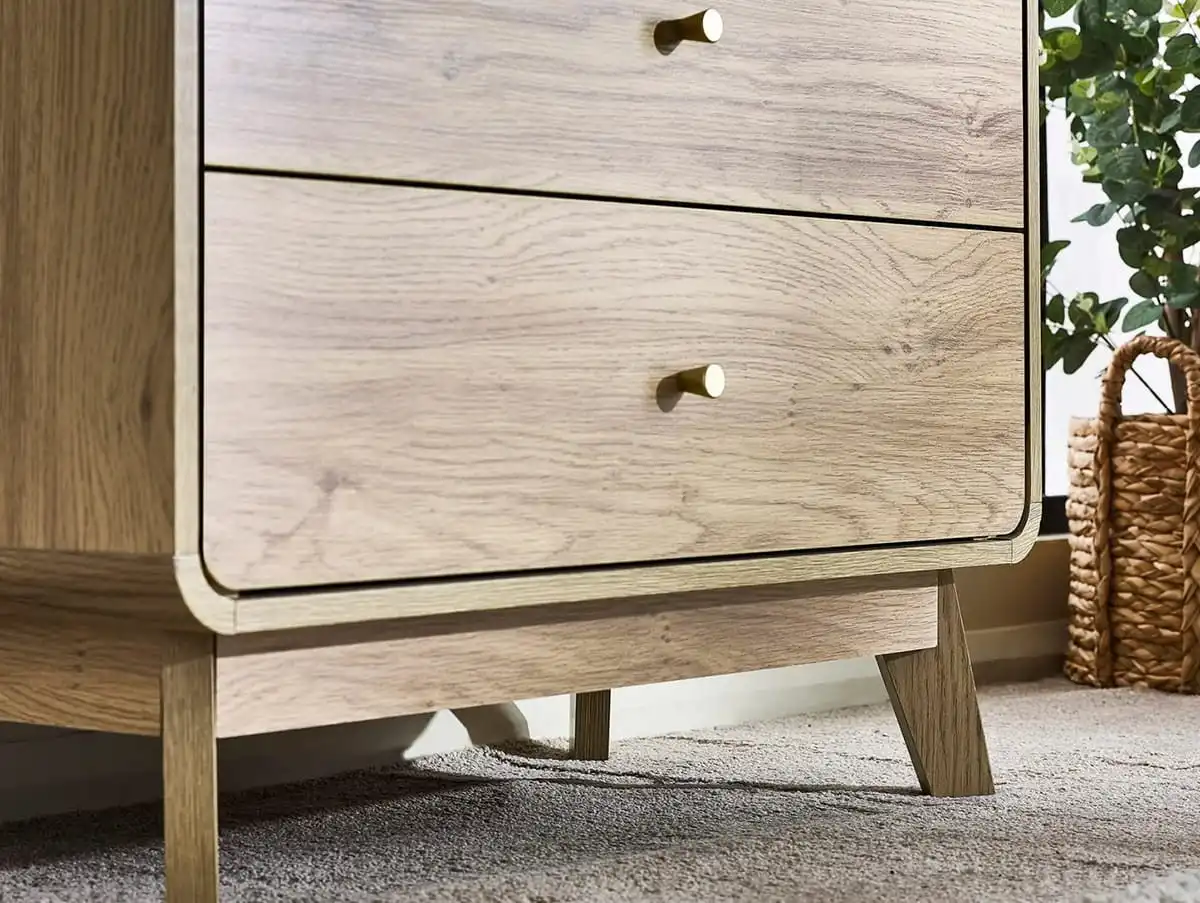 Julian Bowen Julian Bowen Ingrid Light Oak 5 Drawer Chest of Drawers