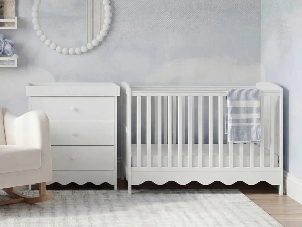Bebe & Beyond Bebe & Beyond Dancer White 2 Piece Cot Bed Set