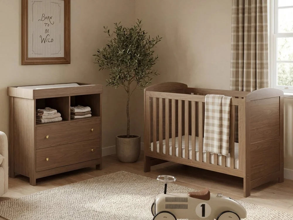Bebe & Beyond Bebe & Beyond Seeker Drift 2 Piece Cot Bed Set