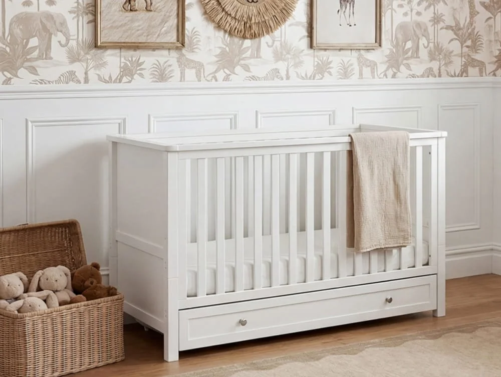 Bebe & Beyond Bebe & Beyond Wanderer White Cot Bed