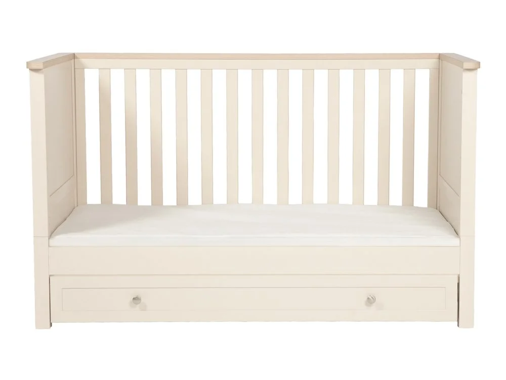 Bebe & Beyond Bebe & Beyond Wanderer Cashmere & Oak 2 Piece Cot Bed Set
