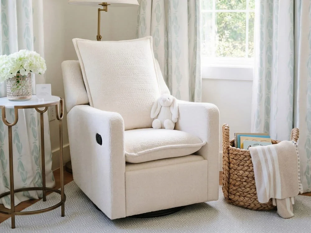Bebe & Beyond Bebe & Beyond Nestler Boucle Off-White Recliner Nursing Chair
