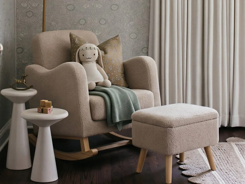 Bebe & Beyond Bebe & Beyond Soother Biscuit Ted Nursing Chair & Stool