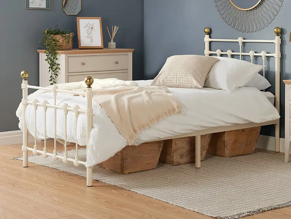 Birlea Birlea Atlas Cream Metal Bed Frame