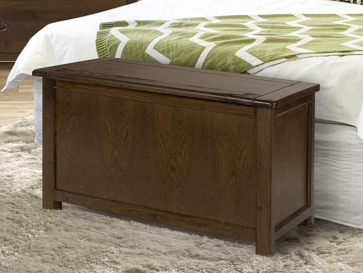 Core Core Boston Dark Antique Pine Wooden Blanket Box