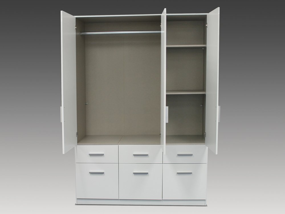 Rauch Rauch Kobe 136cm White High Gloss 3 Door 6 Drawer Triple Wardrobe