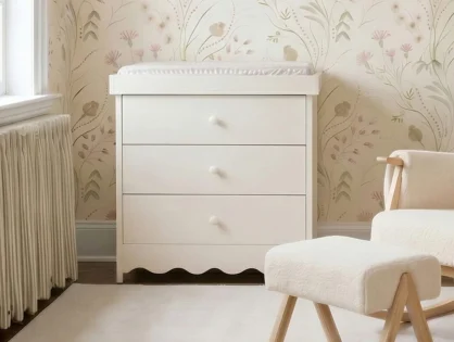 Bebe & Beyond Dancer Cashmere Changing Unit