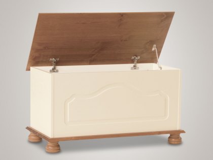 Furniture To Go Copenhagen Cream and Pine Blanket Box (Flat Packed)