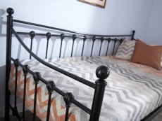 GFW GFW Memphis Black Day Bed Frame