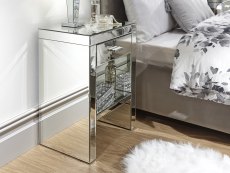 GFW GFW Venetian Clear Glass 1 Drawer Mirrored Bedside Cabinet (Assembled)