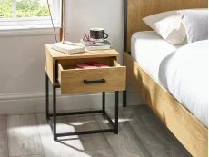 Julian Bowen Julian Bowen Harlow Light Oak 1 Drawer Bedside Table