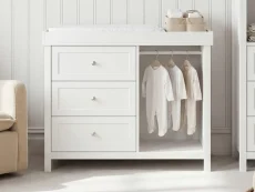 Bebe & Beyond Bebe & Beyond Wanderer White Changing Unit