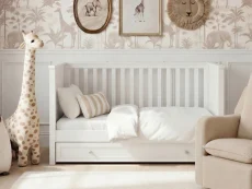 Bebe & Beyond Bebe & Beyond Wanderer White 3 Piece Cot Bed Set
